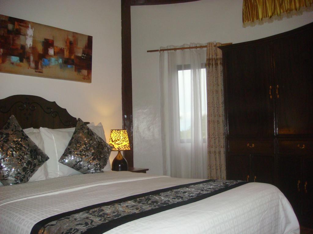 Padre Burgos Castle Resort Surigao Εξωτερικό φωτογραφία